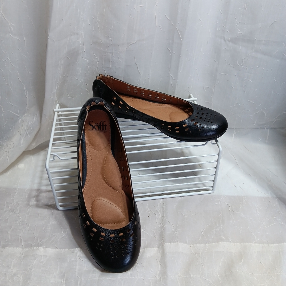 Sofft Women's Black Cut Out Design Ballerina Flats 8.5M